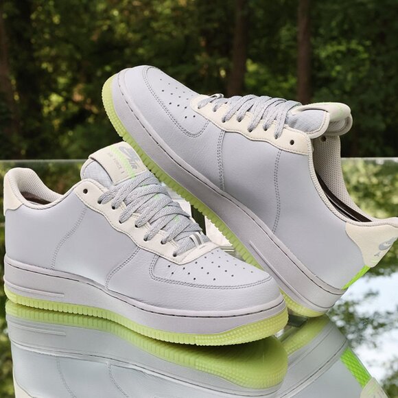 Nike Air Force 1 Low Volt Swoosh Men’s Size 10 - Picture 6 of 13